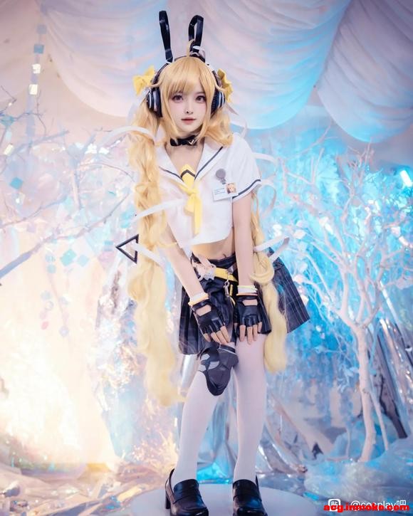 ��COS��Ƭ���Ǹ���ʿ����һ���ϳ�����˭?-2.jpg