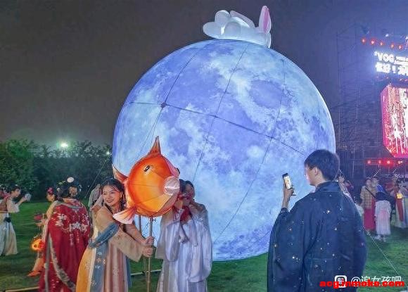 ����ô׷Ů����#�人##����##�ŷ纺��##�人ҹ��##��Ů#-3.jpg