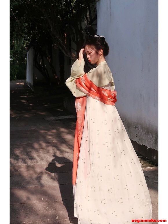 �����ﺺ�����С��Һ��ҵ�һ����Ů����-3.jpg