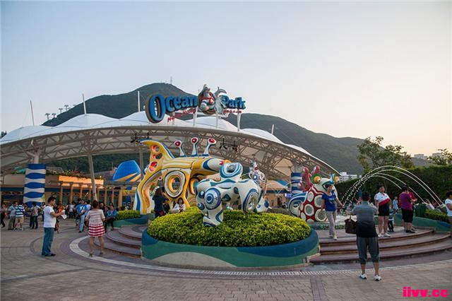 �ܱ���ح��һ��ͯ�� ����������5���������������Ĺ���һ