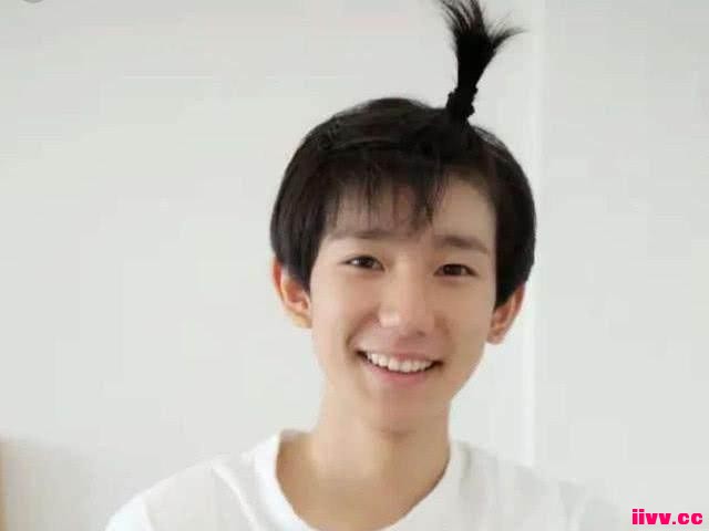 TFBOYSжױ�����գ���Դ���ȣ�ǧ����Ϯ�����������������߳�����