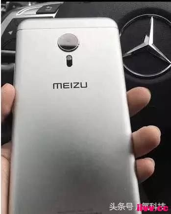 ����CEO���µĸ߶˻������飬����2K��Ļ�콢������ǧԪ��