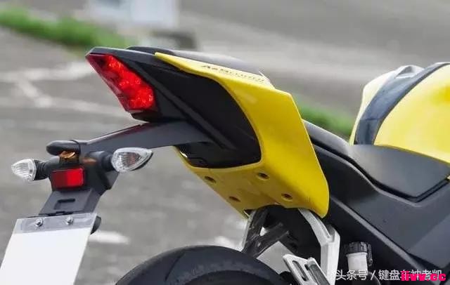���ս������150ccС�ܳ���������������YZF-R15ʵ��