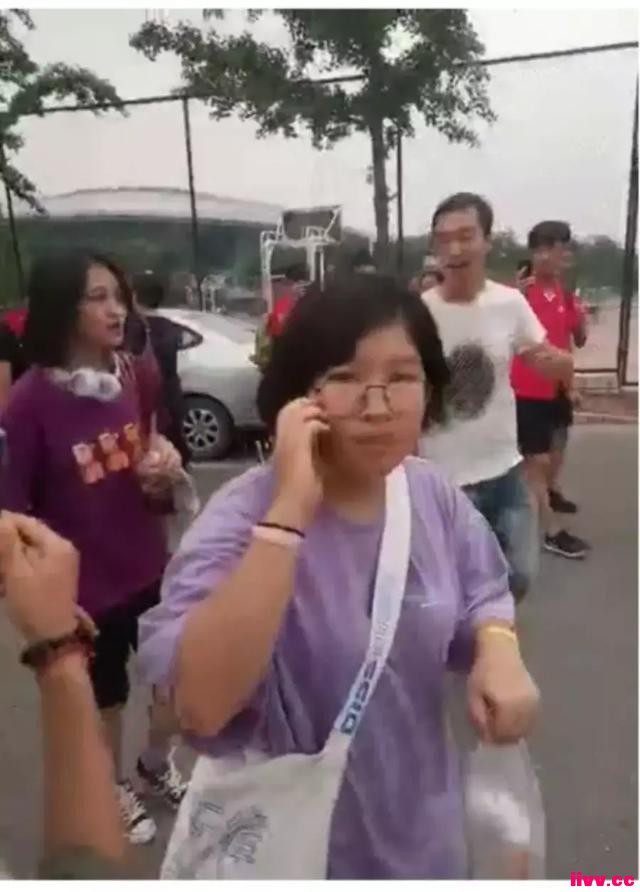 ż��֣ˬУ԰��Ϸ�����������ֶ���ʧ����˿�����˸��ÿ���
