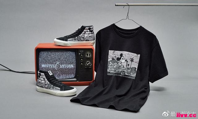 ��ף Mickey Mouse 90 ���� Vans x Disney ����������