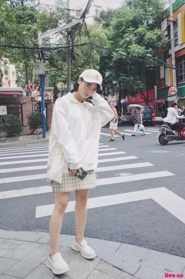 �������ڡ��䡱֣ˬ�ˣ���ȹСƤЬ����170��������̫����
