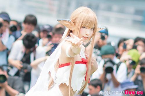 �ձ���һCoser��ͨ΢�� ������ǧ��ȼ�����