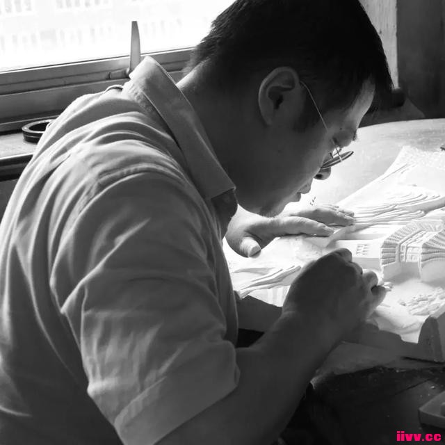 ������ҵ��Ѷ���ⲿ�й���ʷ�ϵ�һ��ש�񶯻�����������