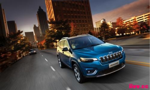 Jeep�¾�40����ʵ��ǰ�У��Ұ���ɽ��Ϊ��ɽ��������